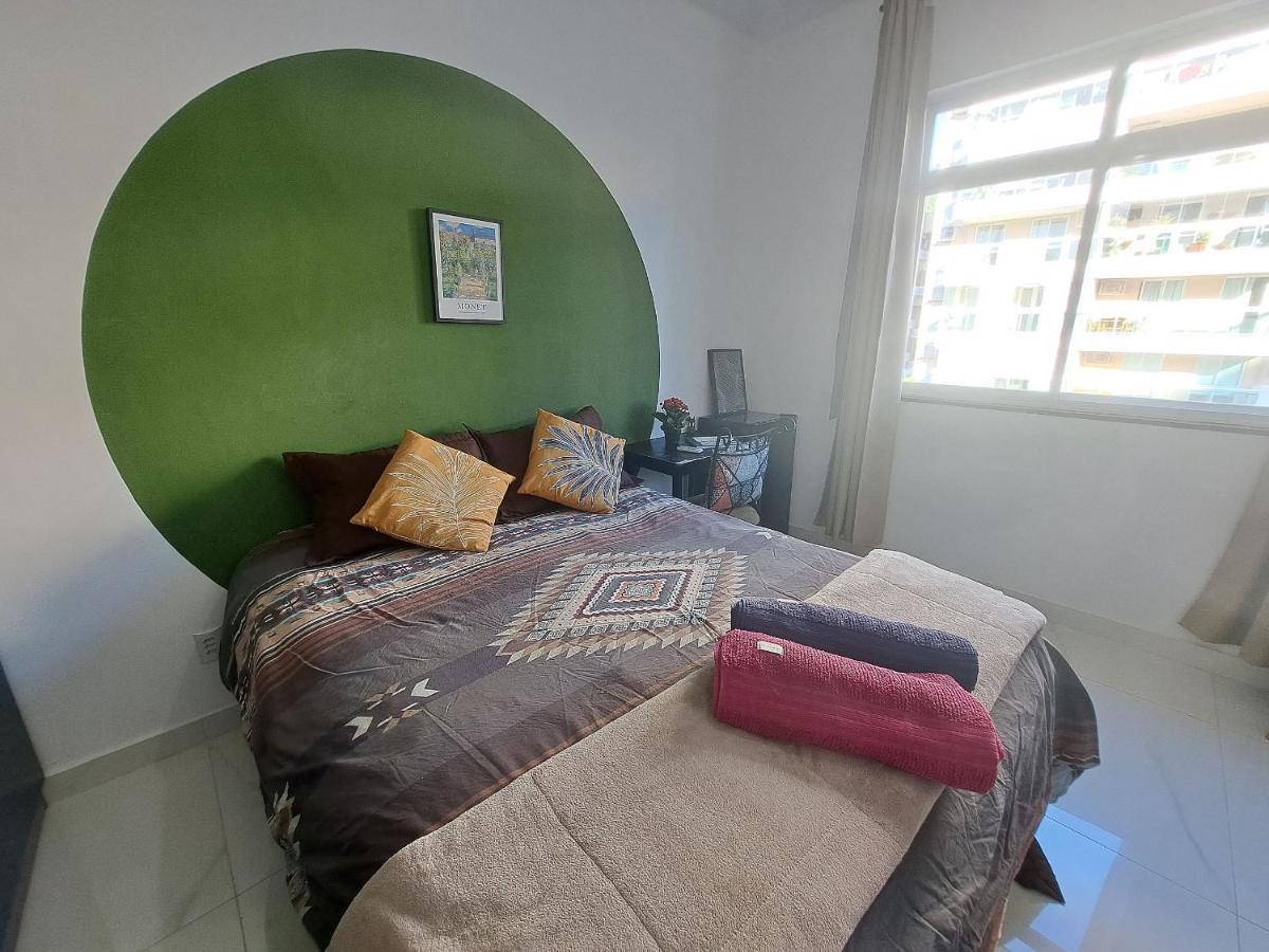 Quarto Privativo No Melhor De Botafogo Com Anfitria - Home With Host Rio de Janeiro Exterior photo